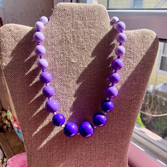Vint 1970's Monet Purple Gumball Bead Necklace - Monet Purple Ombre Necklace - Picture 3 of 6